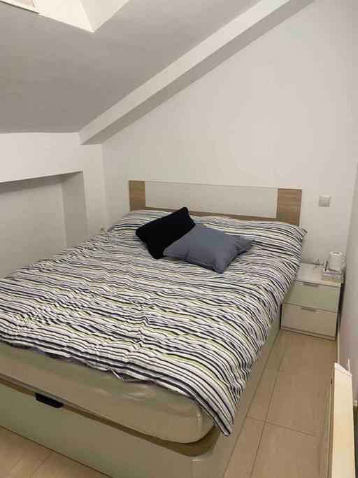 Apartamento Recien Reformado En Barajas Pueblo Madrid Exterior photo
